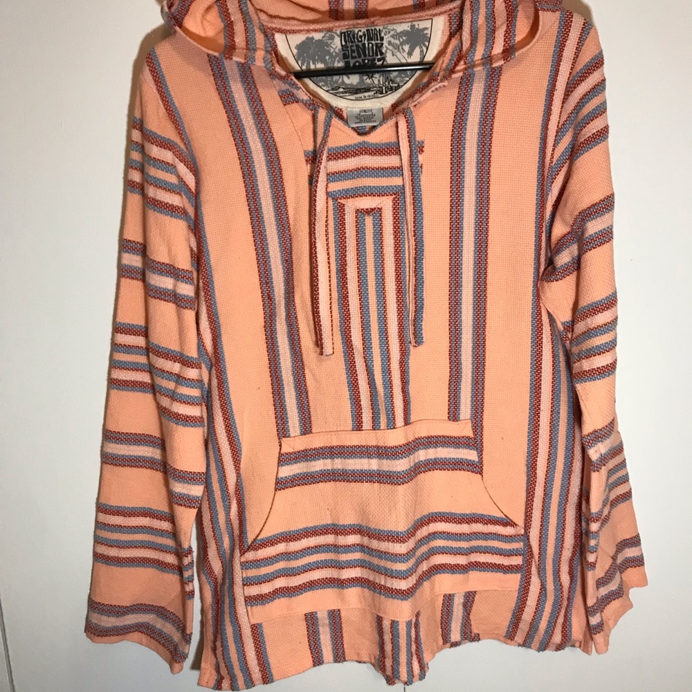 New without tags. Women’s slip over hooded shirt.